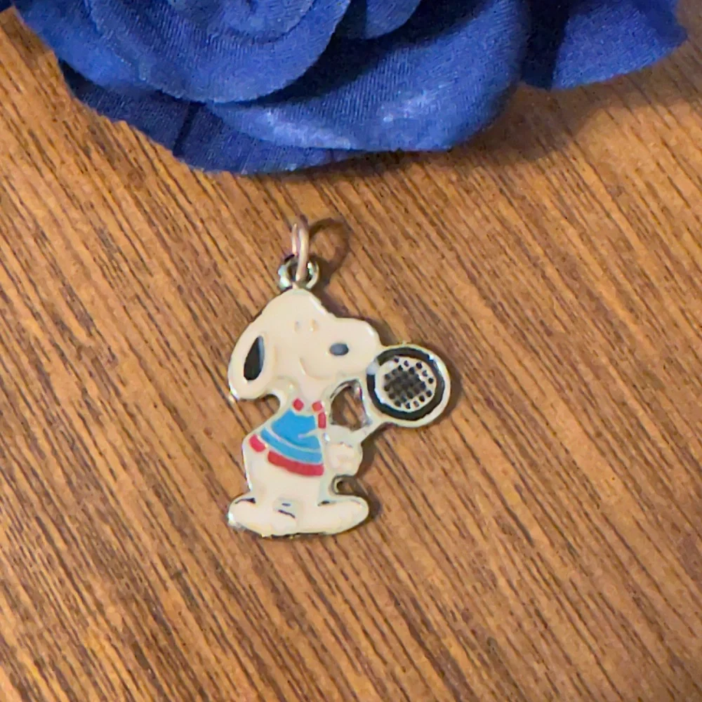 Vintage Gold-tone Snoopy Playing Tennis Charm - Picture 6 of 7